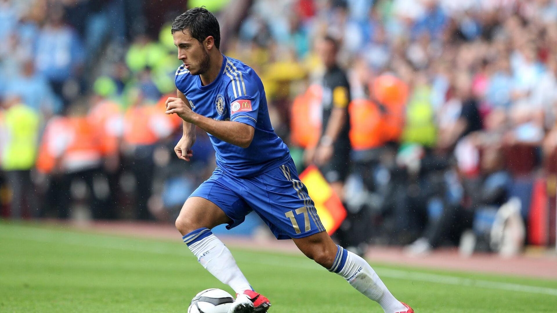 《冠军》报道：张雨霏登上人生新山顶，开启新征程，张雨霏破纪录夺冠